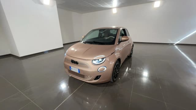 Fiat 500e 42 kWh La Prima